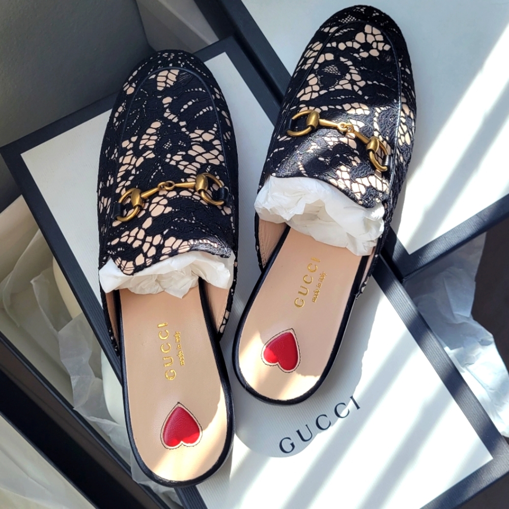 Gucci new with box 37 slippers black lace